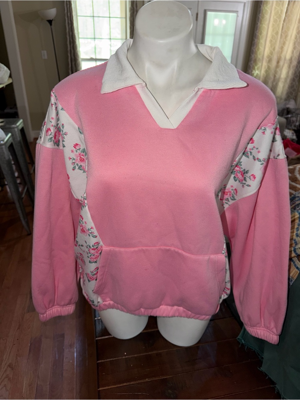 Main Strip Pink Floral-Panel Pullover with White Collar